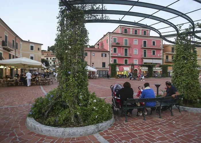 Il Porto Trilocale Nr.7 * Порт-Аццурро