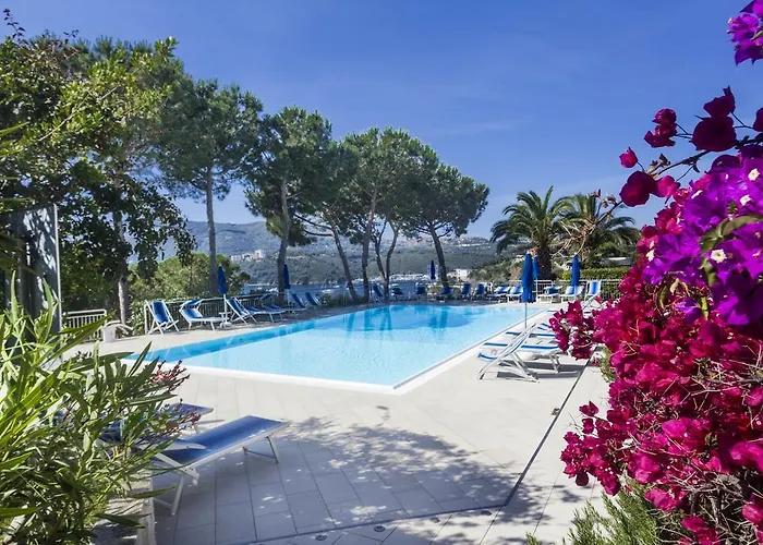 Il Porto Trilocale Nr.7 Апартаменты *